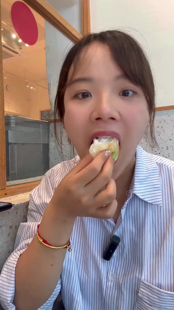 夏日必吃的冰面包又出新口味啦!赶紧替你们尝一尝～浙里嗨购一夏cycle冰面包cyclecy