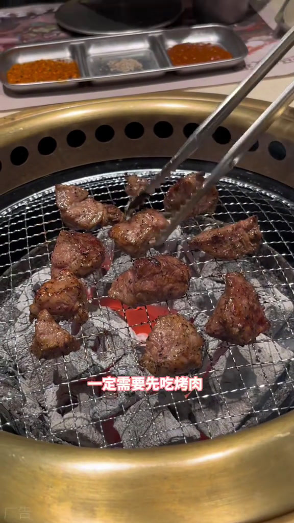 蚂蚁洞谁还没来!真的赶紧冲!烤肉韩式烤肉广告适合拍照的餐厅情侣约会