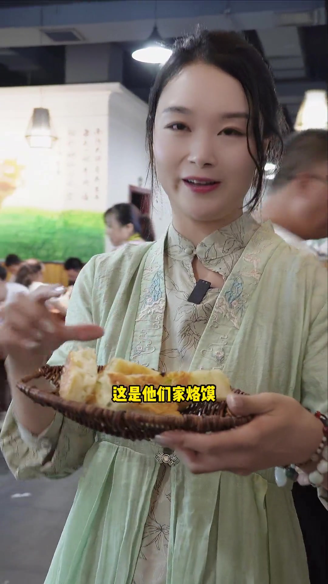 开了30年的牛肉汤,搬了八次家,藏在巷子里依然爆满,你吃过他家的牛肉汤吗?美食官南阳美食这