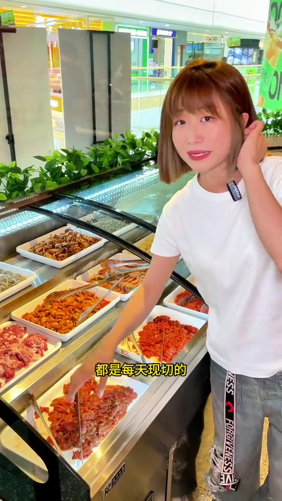 盛有声自助串串香菜品升级啦!69一票到底,鲜肉现切,大片毛肚虾滑,现刨肉卷全都不限量可劲儿