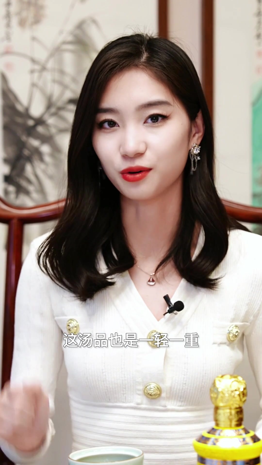 没想到,产业园的深处居然有这样一处独门独院的2层小楼,闹中取静独风雅,一起去看看还有什么雅