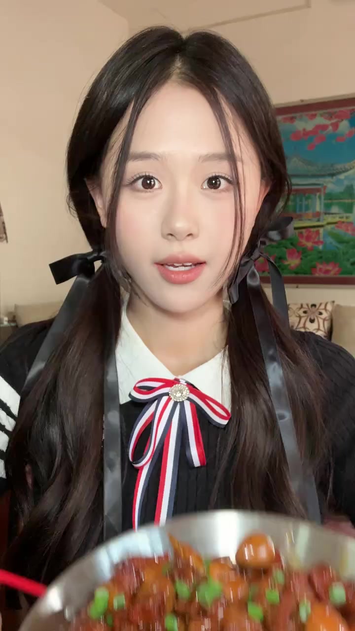 三餐四季,温暖有趣,看似平淡,却也欢喜