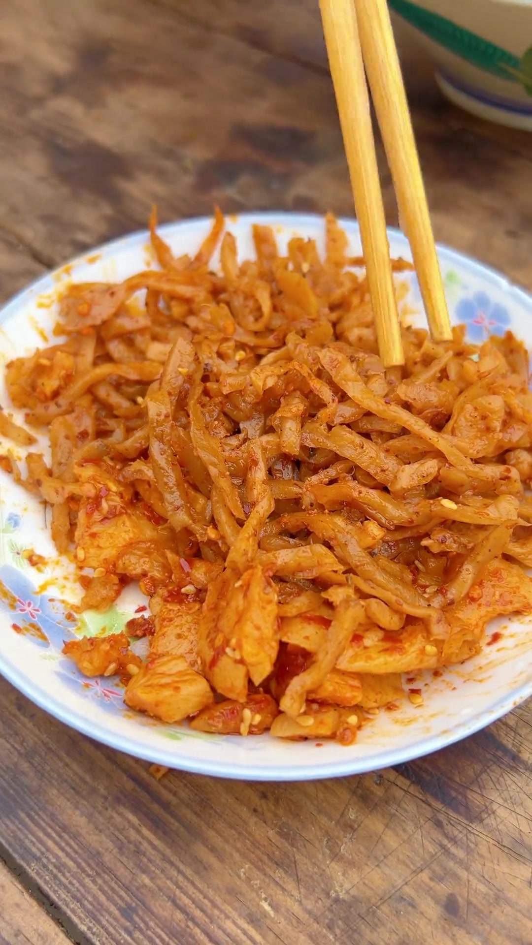 菜苔儿棒菜腊肉稀饭,吃是好吃,就是吃了……胀的很!
