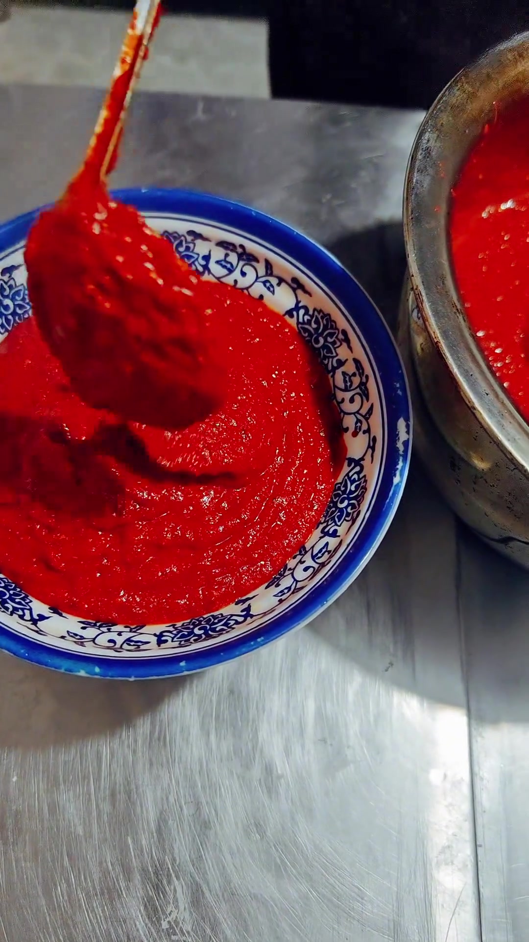 喜欢的朋友点赞关注,天天免费教你各种美食干拌牛肉面免费课程。努尔苏力旦