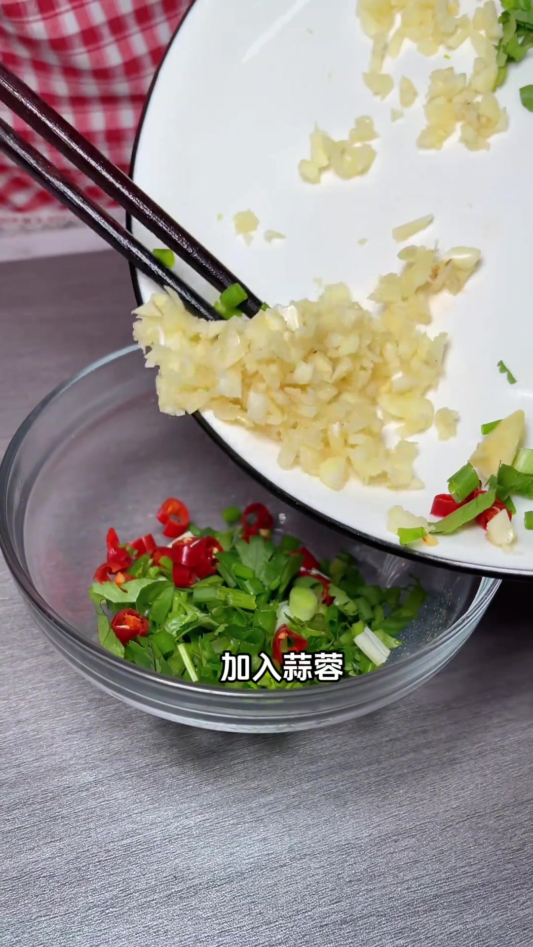 冬天来了清汤羊肉安排起来吧!外面的茶楼不会告诉你加这个在家做美食家的味道羊肉汤记录真实生活