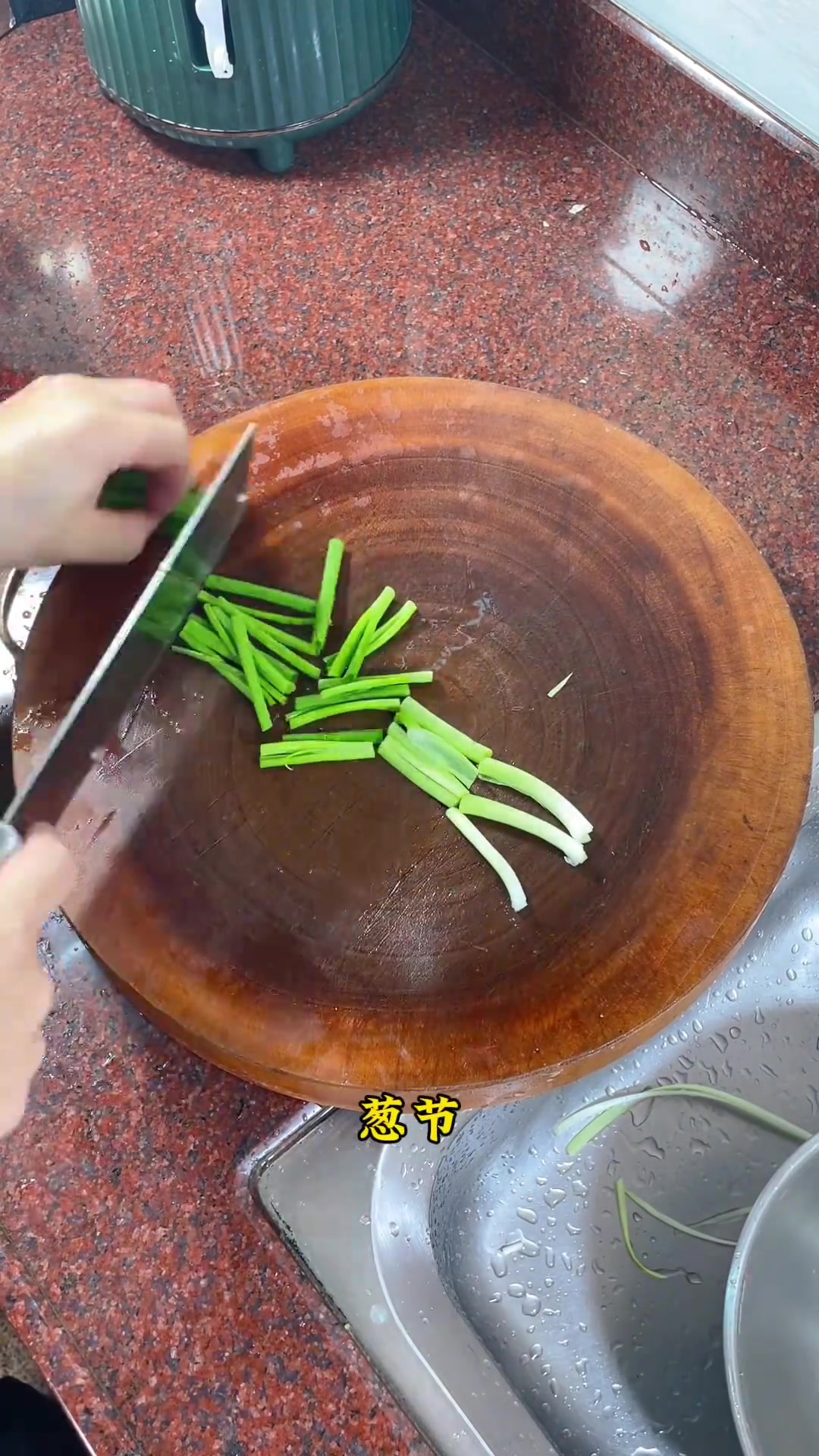 大排档里的必点小炒,韭黄炒鱼面。鲜香嫩滑。我的厨房日记地方特色美食