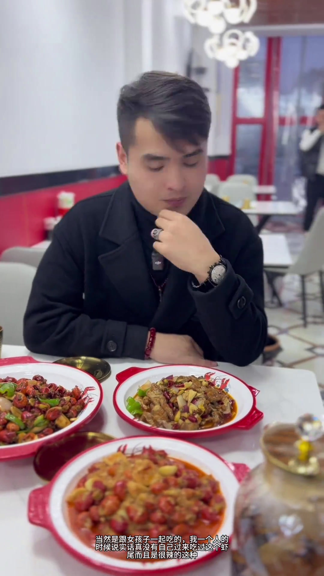 来尝尝这个比较辣的炒虾尾虾尾美食记录真实生活00后创业