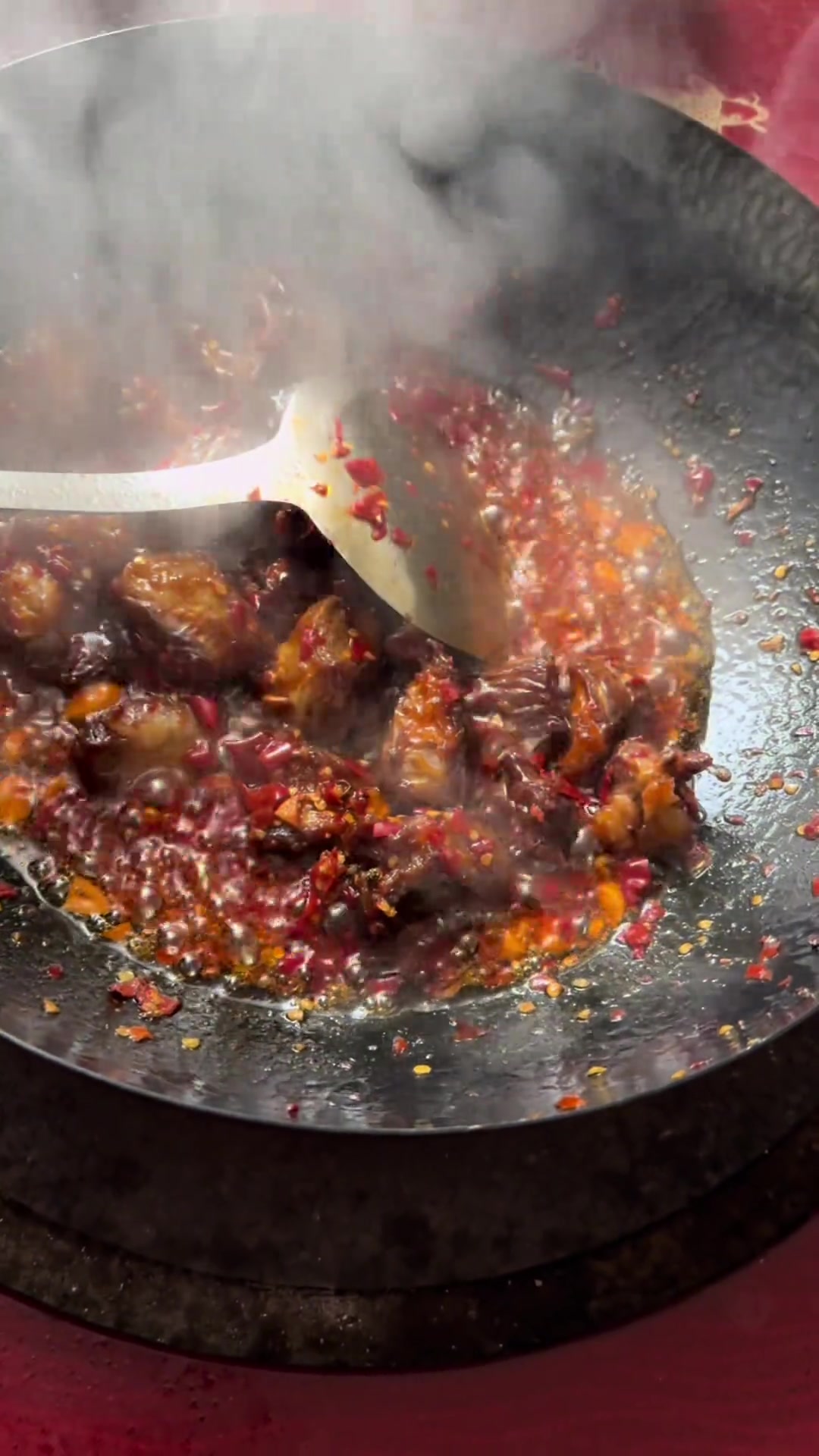 今天花一下午时间做的麻辣土豆炖牛肉,简直就是米饭杀手太下饭了美食vlog美食分享土豆炖牛腩