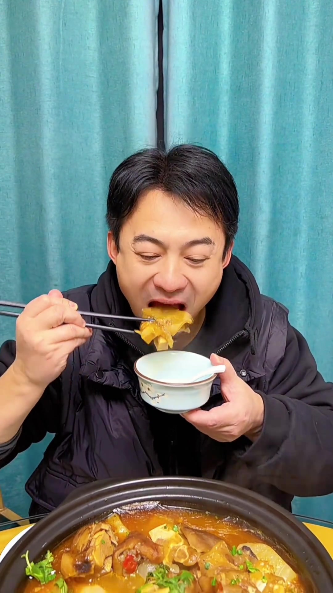 麻城降温了,快来尝尝大盆牛脚和酸菜鱼暖暖身子吧!酸菜鱼大盆牛脚同城美食湖北麻城附近美食好生