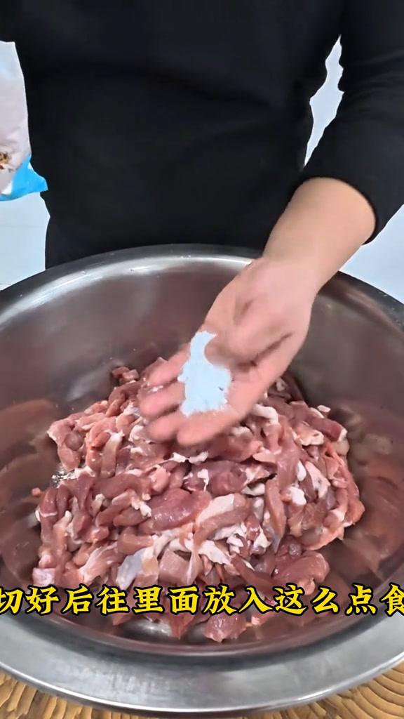 因为一道菜爱上一座城,惊艳你的一道小城美食,吃货值得专门奔赴一座城的地道风味为中国小城上分