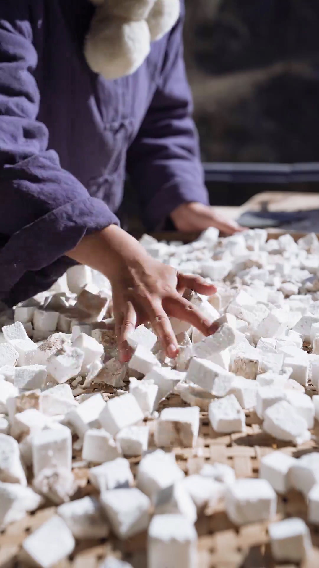 寒冬将至,我的山中生活。围炉煮茶冬至