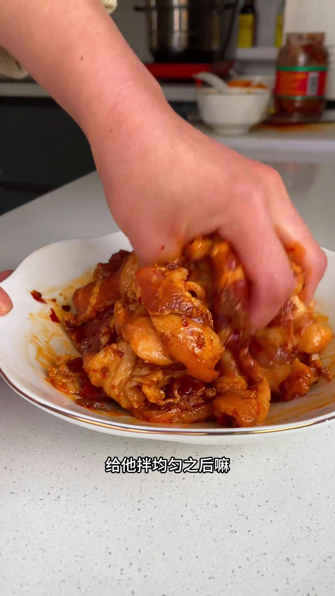 一餐一饭,心有所栖。柴米油盐,爱有所依。袅袅炊烟,乡愁所寄。愿我们在今后的每一天里,都能饭