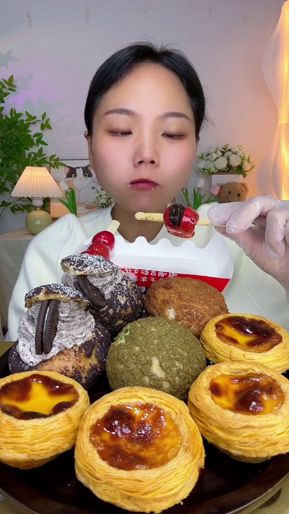 西树泡芙,糖葫芦串,蛋挞泡芙蛋挞甜品治愈一切下午茶甜品冰糖葫芦