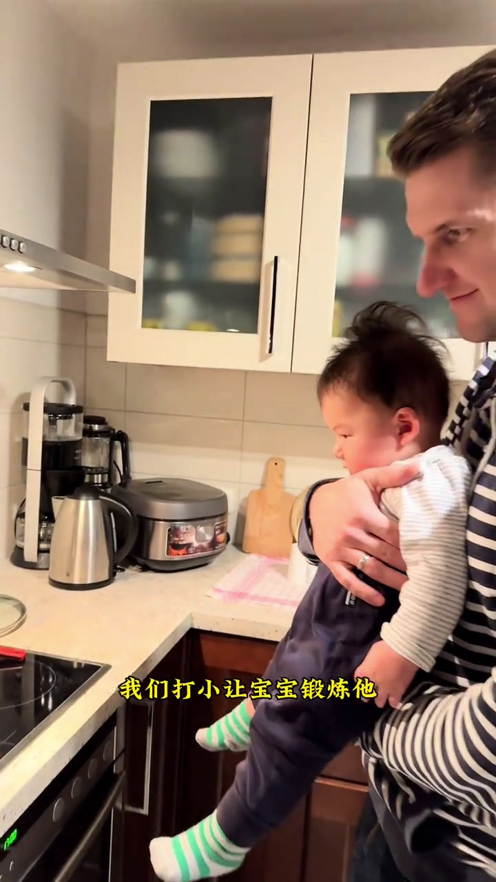 在德国终于吃上中国硬菜 德国皮皮妈挑战做中餐,没想到翻车了 这道「硬菜」吃了两天两夜才干完