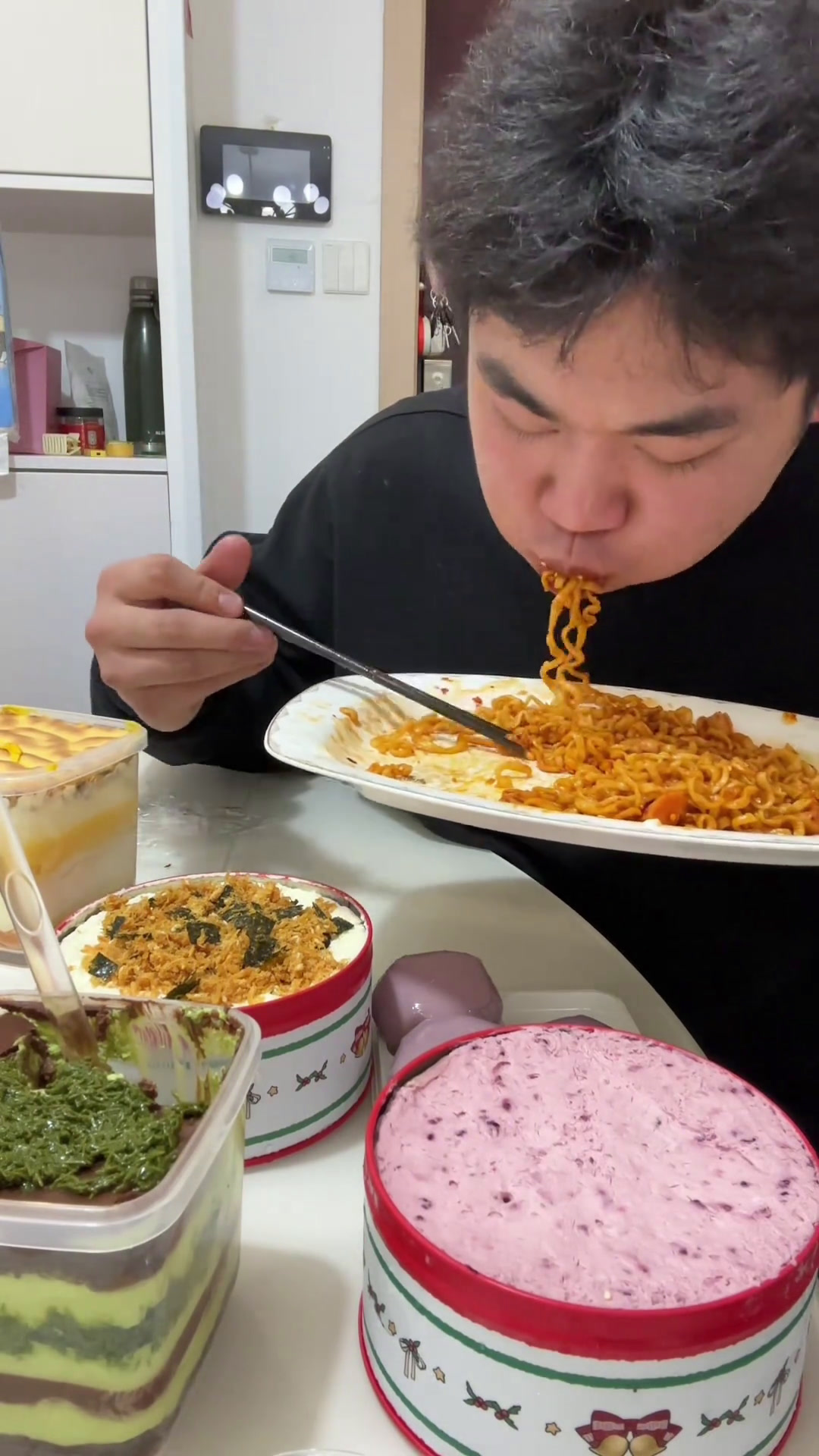 笨鱼甜品屋(全国可发)今天来一个甜品句妈呀太香了谁懂这一口的好吃程度美食官