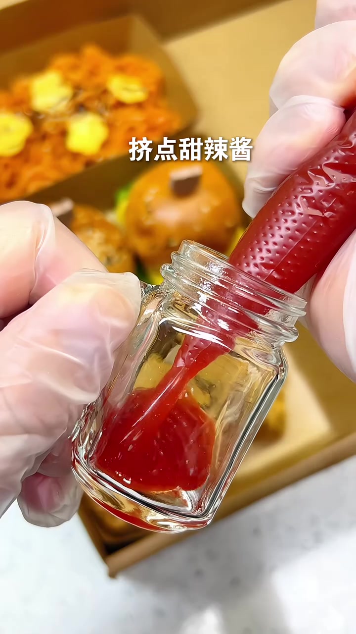 中国男人沉浸式给女友做下午茶七件套