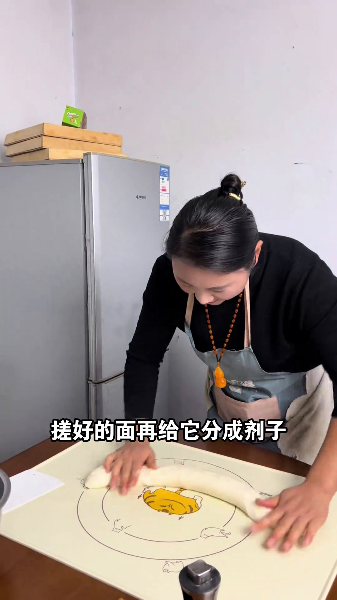 简单好吃的小饼,做上一摞管吃半个月!儿媳妇,就等你了～记录真实生活家常小饼怎么做早餐吃什么