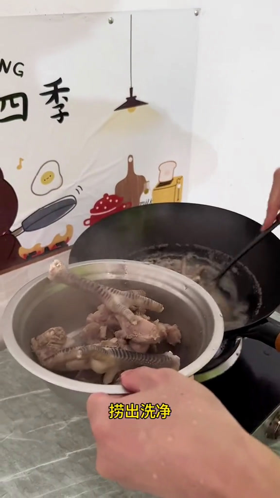 入秋了千万别偷懒,安排上阿胶汤好处多多!阿胶