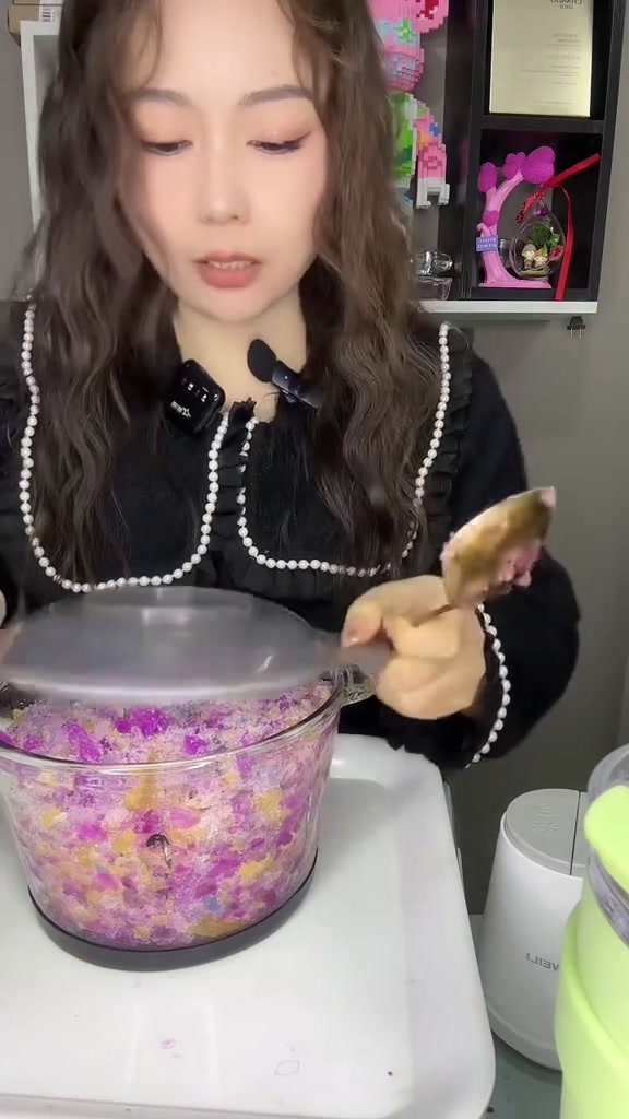 4个刀片的刀头,绞肉馅儿,菜馅儿都快,吃个大米饭冰也可以,雪花酥也行,按这个方法用就行了,