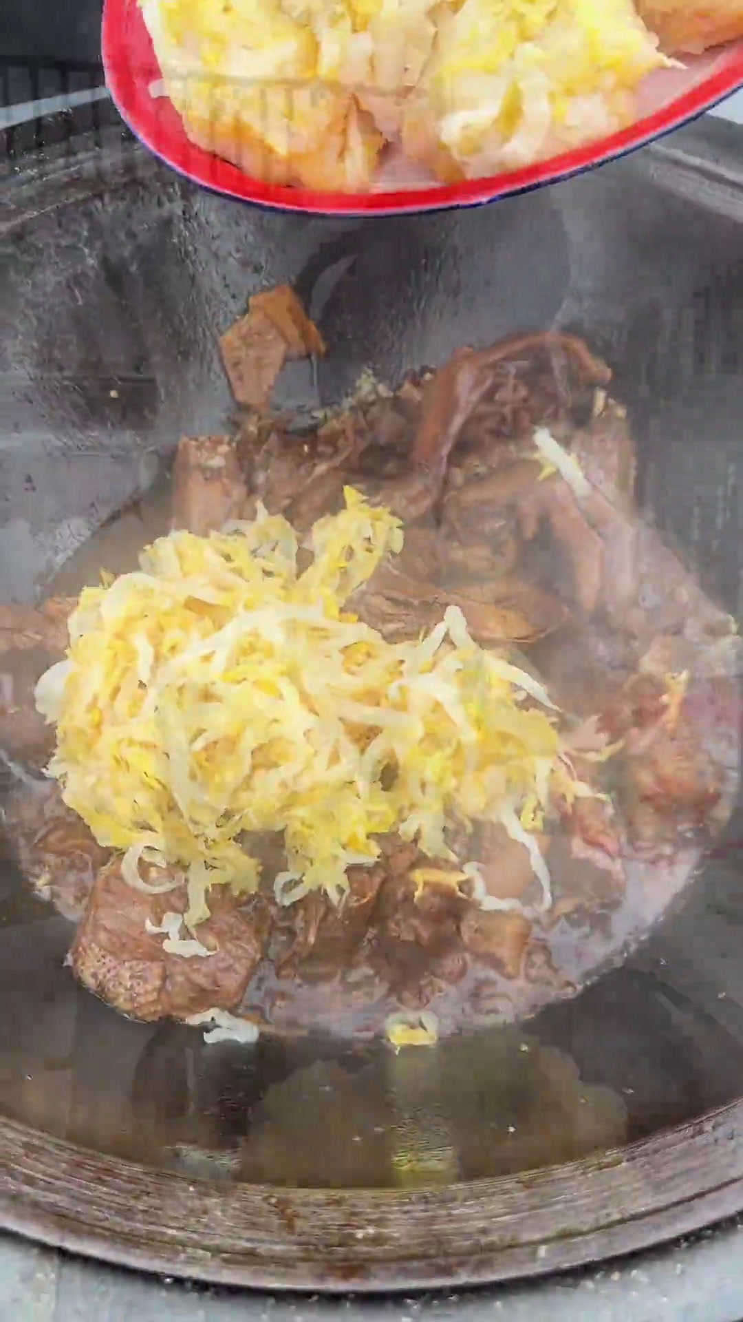 为什么下雪就吃铁锅炖大鹅?农村生活地方特色美食