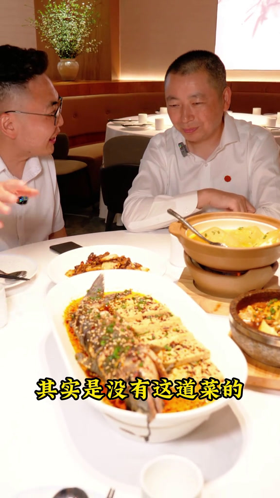 陕菜传承经年,历史源远流长。时至今日,已然有了诸多创新发展。今日,我们特意去拜访一位陕菜大