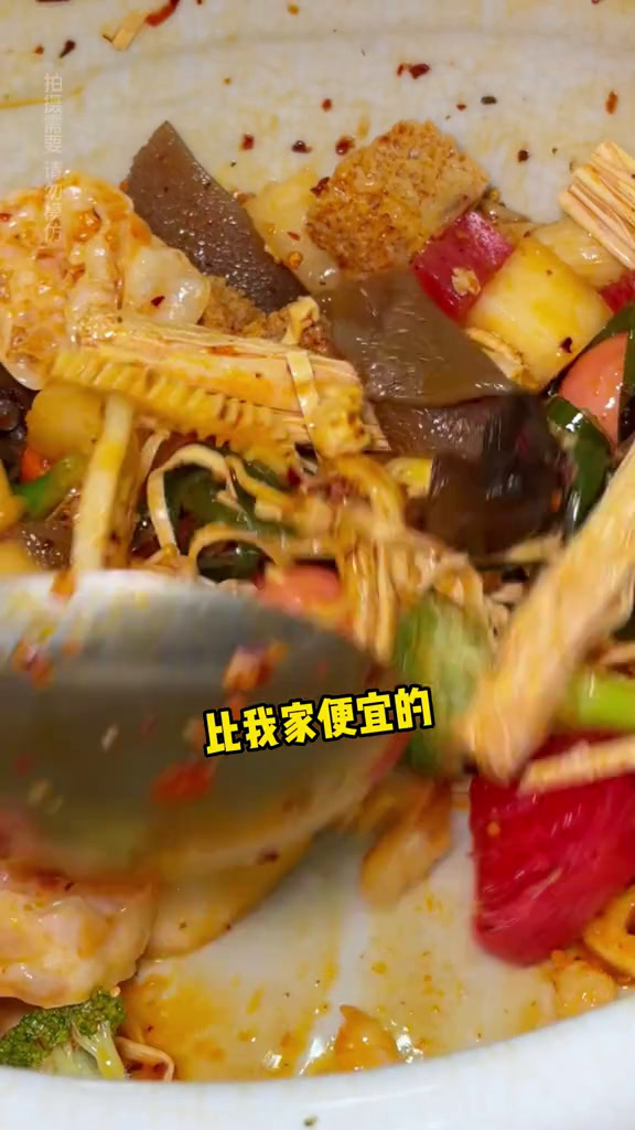 湖南老板靠着做湘西泡菜的手艺居然敢大放厥词!酸酸甜甜真的很上头呀～春日好食光泡菜湘西泡菜惠