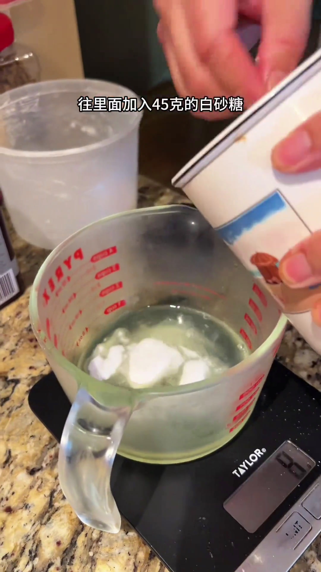 有手就行脏脏巧克力脆皮奶油蛋糕教程来啦!古早蛋糕+脆皮巧克力+可可奶油的组合,私心觉得这个