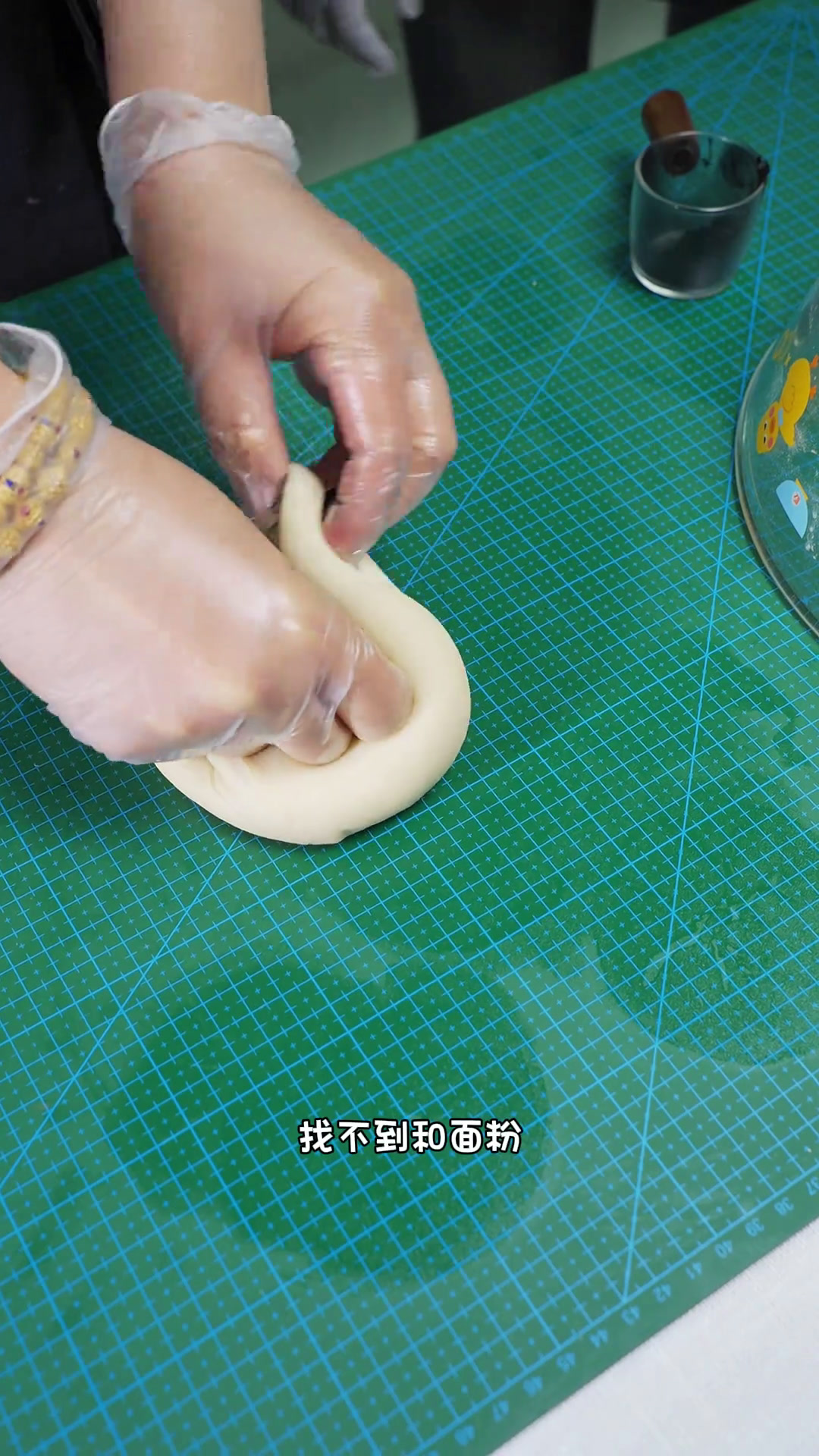 双色炸糕真香!神秘配方,破解节日吃到爽甜品新疆节日天山romiysa烘焙人的日常网红糕点