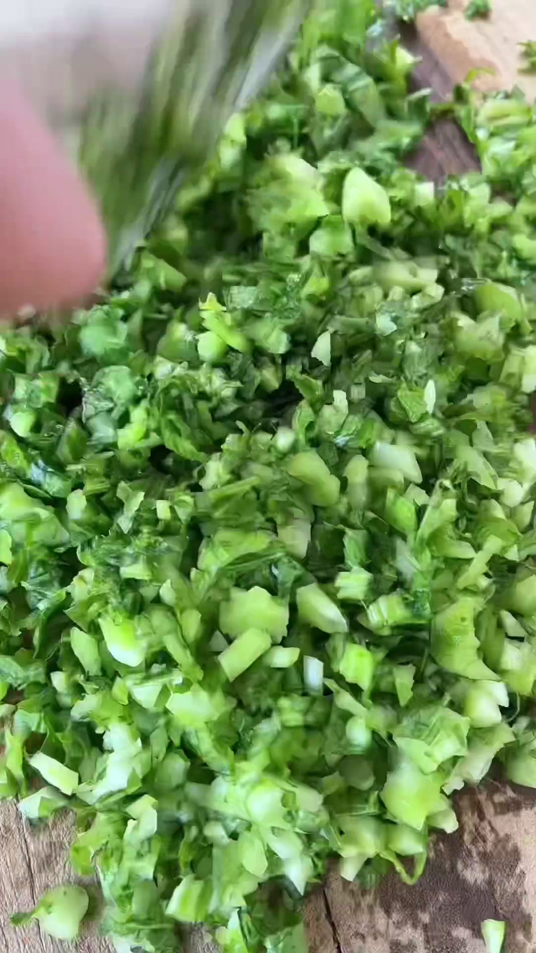 水腌菜做法特别简单,今天把我自己的做法分钟给大家!酸酸脆脆的拌饭豆,拌火烧肉,拌火烧皮,做
