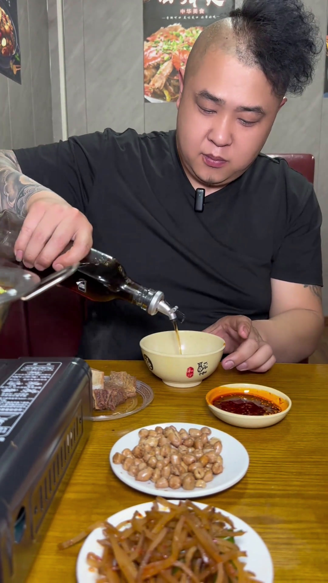 齐国商城里面(牛一手牛排火锅)新上套餐48.8鸭头鸭翅干锅,118的2-3人牛排牛腩筋头巴