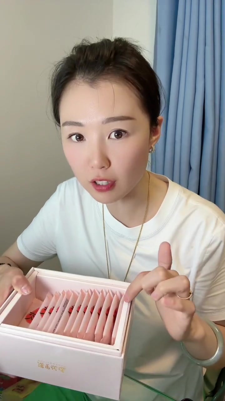 你吃的是哪种阿胶糕可以新鲜着吃的阿胶块,女孩子早点吃漠里姐姐阿胶阿胶糕