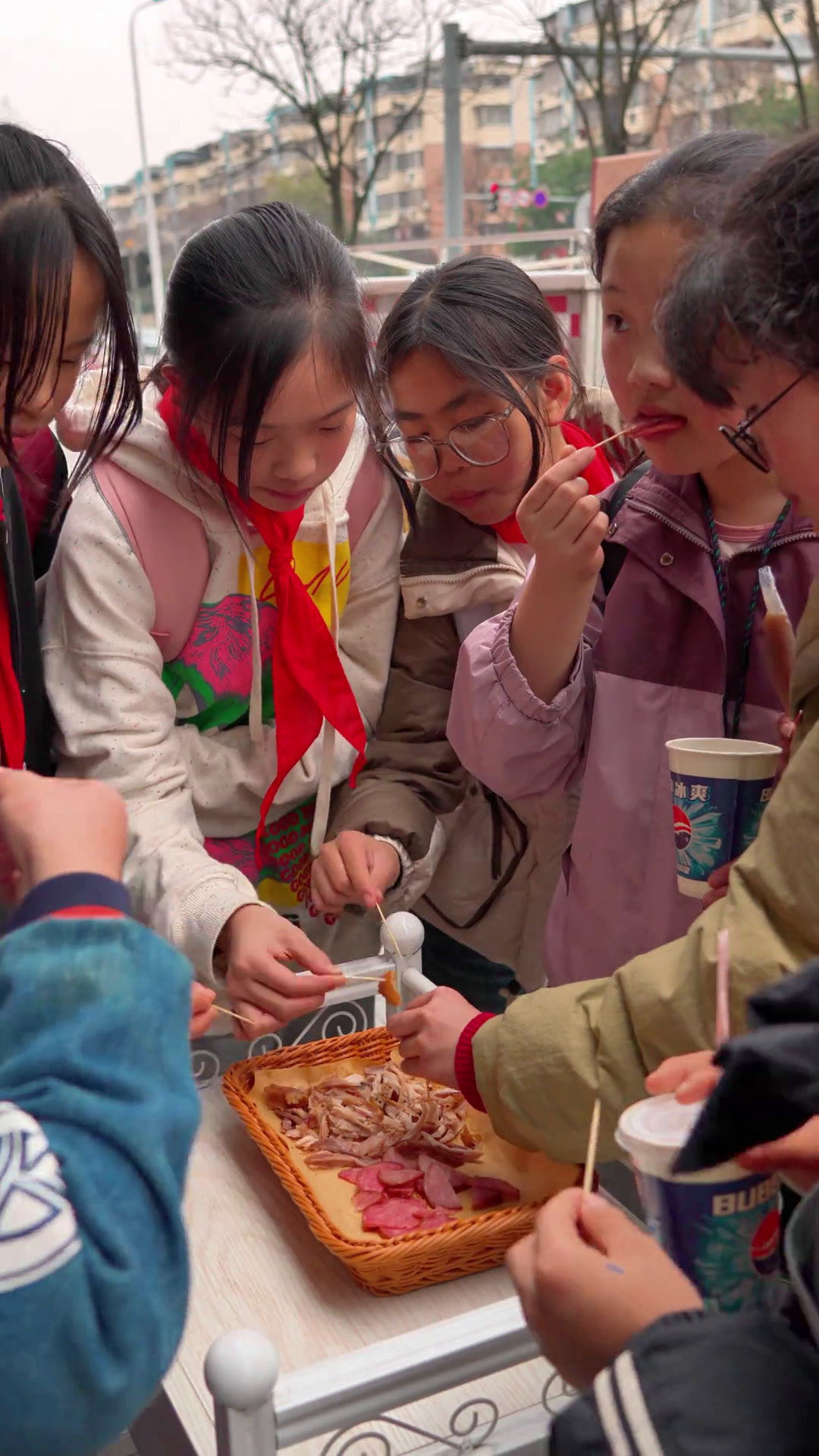 寻味鹰潭东北美食——淞煌烤鹅来自东北的熏酱,带来不一样的味蕾体验鹰潭美食同城美食东北熏酱在