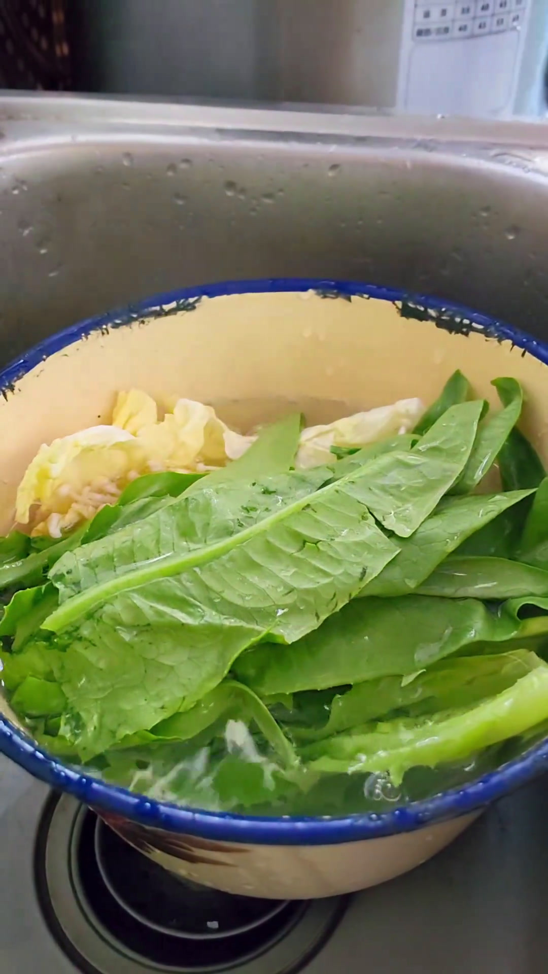 建议全国普及甘肃麻辣烫,用柴火灶煮一锅麻辣烫,感觉比卖的香。西北美食农村美食记录生活麻辣烫