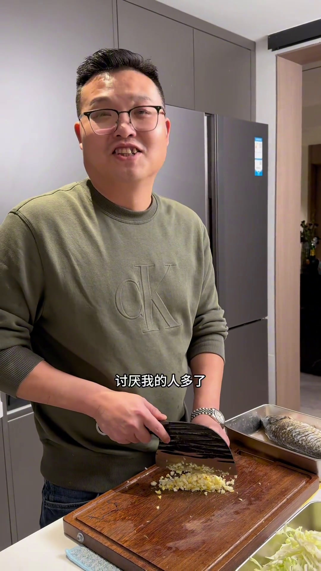 今天的菜不重要,重要的是视频的内容,不信你往后看妈呀太香了家常菜记录真实生活赫赫粑粑郫县豆
