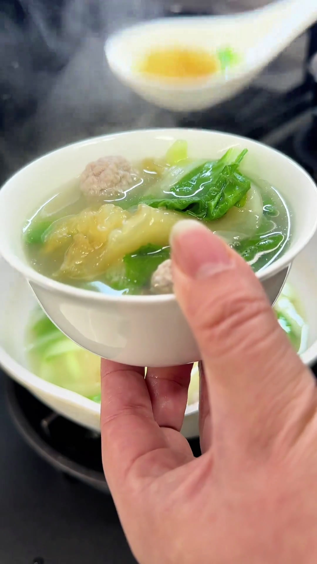 早上喝碗白菜汤,暖胃!汤鲜味美鱼胶好好吃饭好好生活