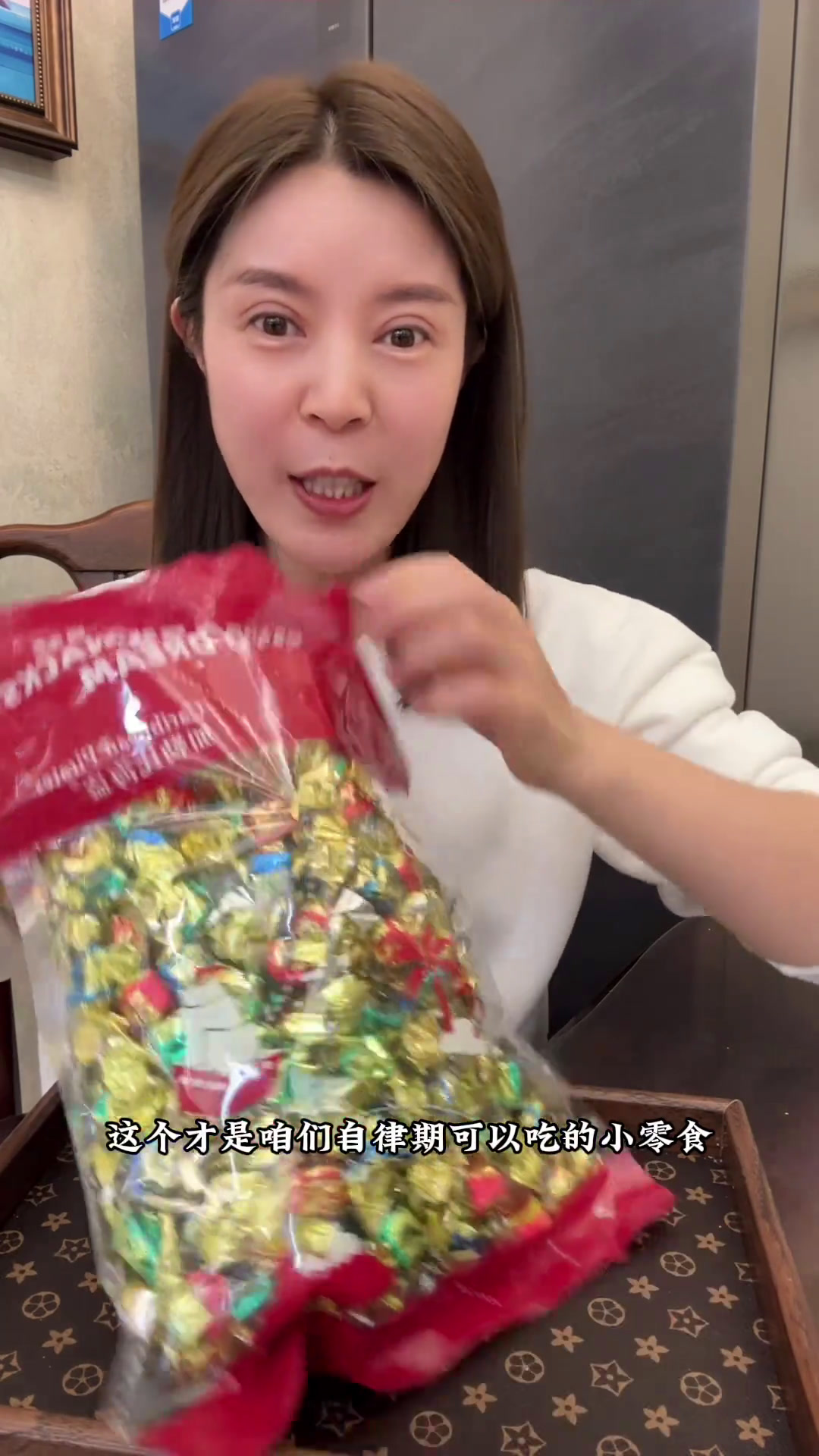 平时嘴馋了就来几颗或者当个年货糖都特别合适牛肉粒囤好货过大年开袋即食