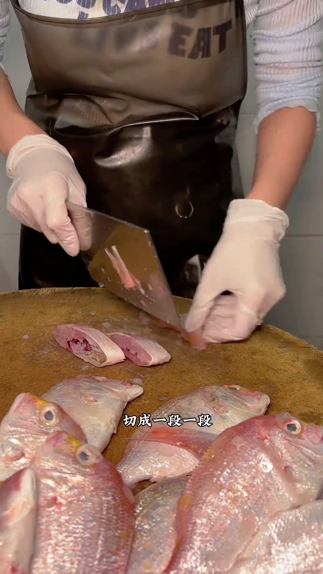 挑战潮汕50种咸鱼,第14种油浸红立鱼纯手工制作美食潮汕特产咸鱼特产美食咸鱼的家常做法