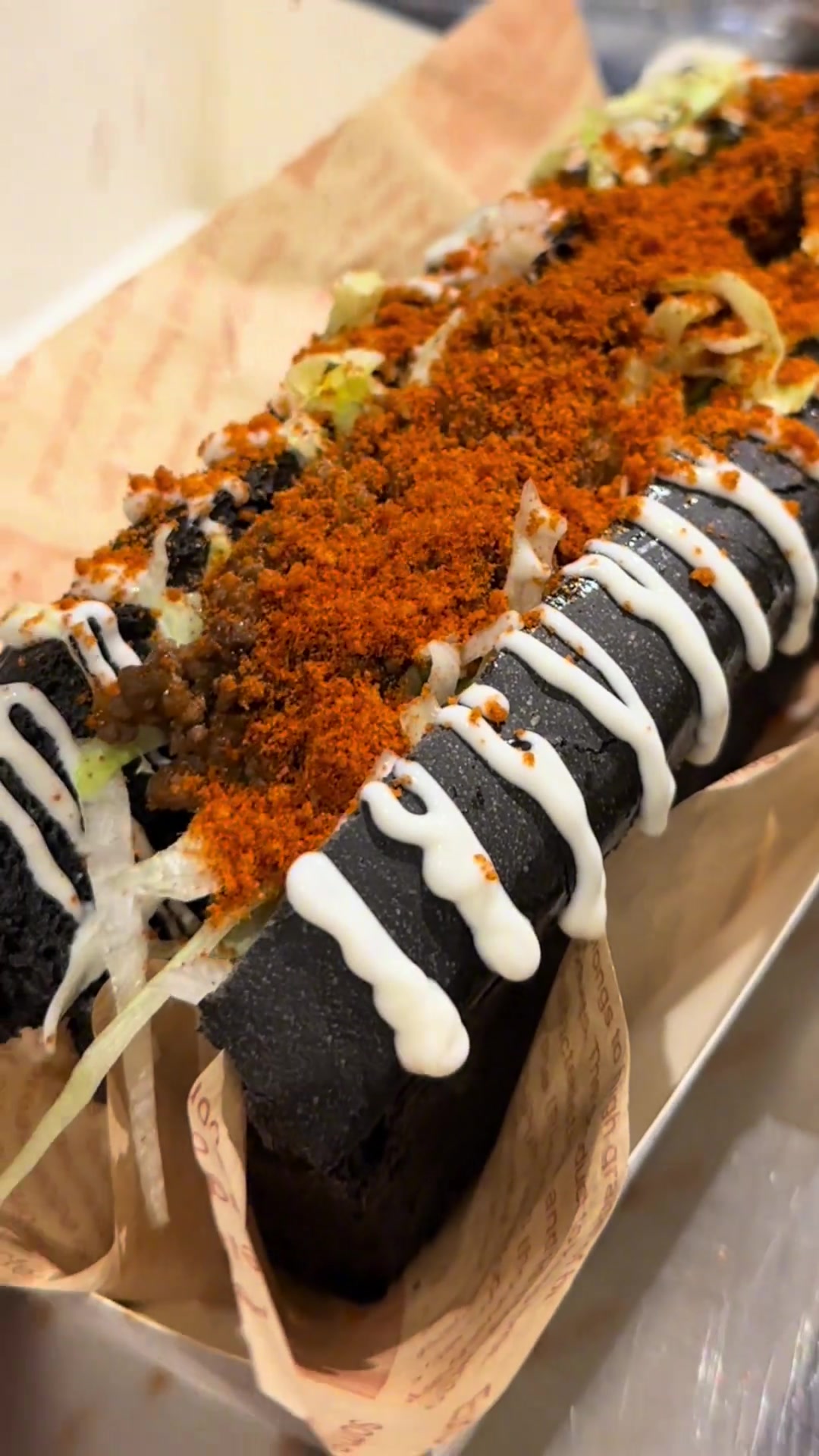 美式汉堡的料真的是好足呀!元旦来吃一个不一样的汉堡吧露露官,广告