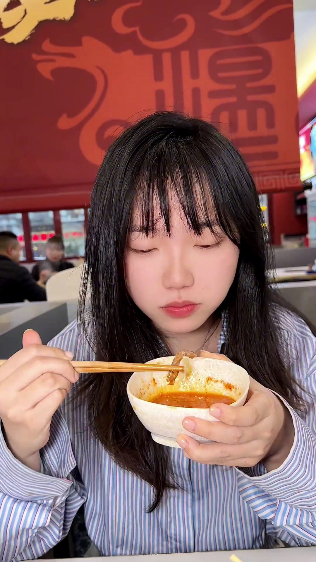 烫锅鲜只有一次和无数次,不宣传糊涂啊!益阳烫锅鲜益阳美食串串火锅麻辣烫城市里的烟火气