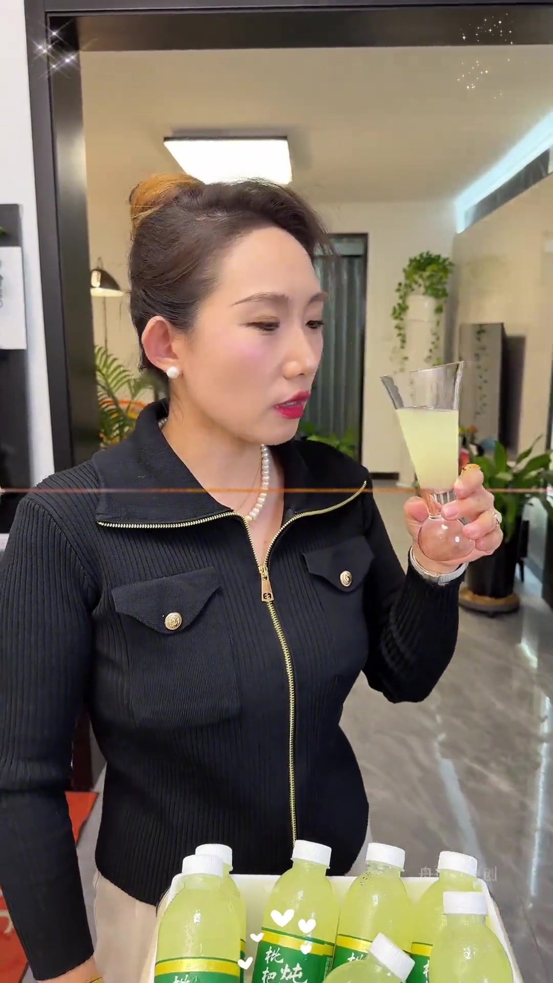 没想到梨子还能这么吃?枇杷炖梨饮料好喝不贵涨知识这就是宝藏茶饮+