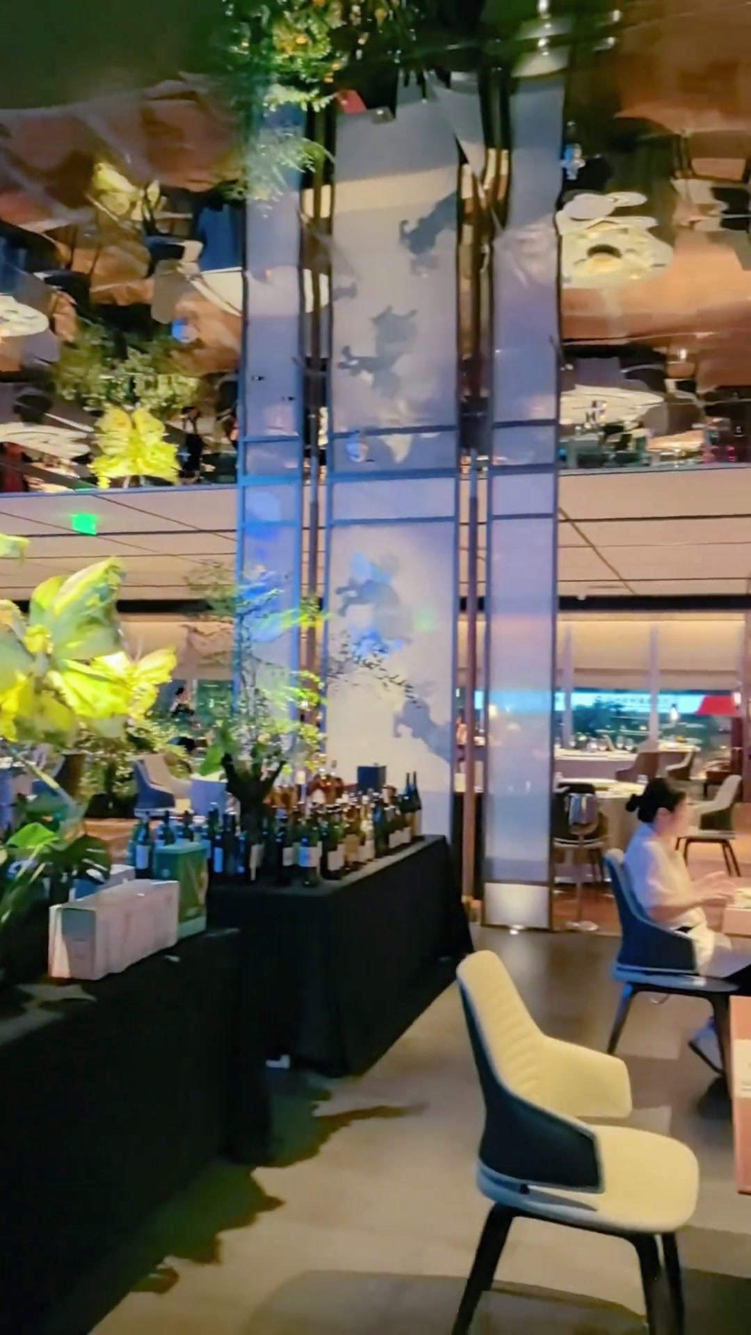 美食官阿五打卡黑珍珠餐厅蓝麒麟阿五黄河大鲤鱼中国烹饪协会世界中餐业联合会徐记海鲜