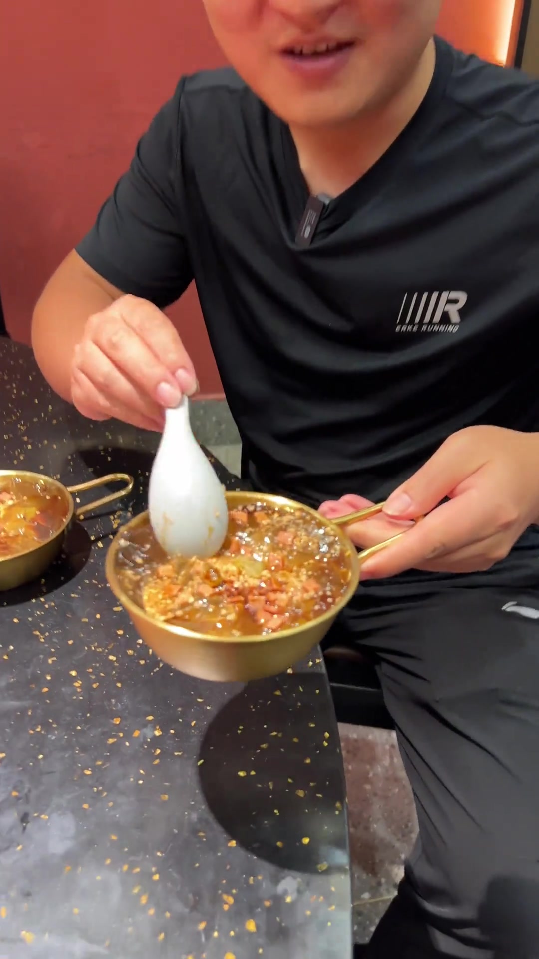 现在餐饮确实是太卷了,定远刘一手火锅也要卷起来!同城美食火锅约起来