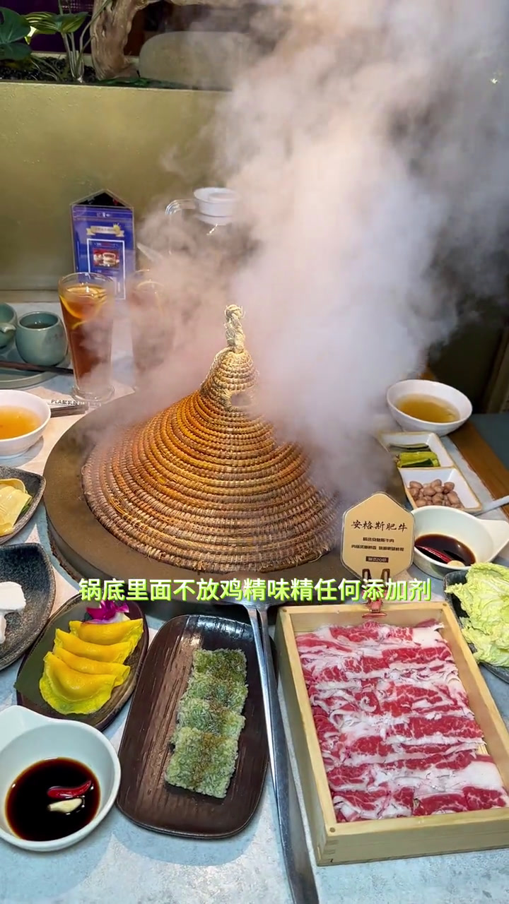 实名羡慕深圳的宝贝们!天天都可以吃鲜潭蒸汽石锅鱼云南十八怪特色美食!美食攻略鲜潭蒸汽石锅鱼