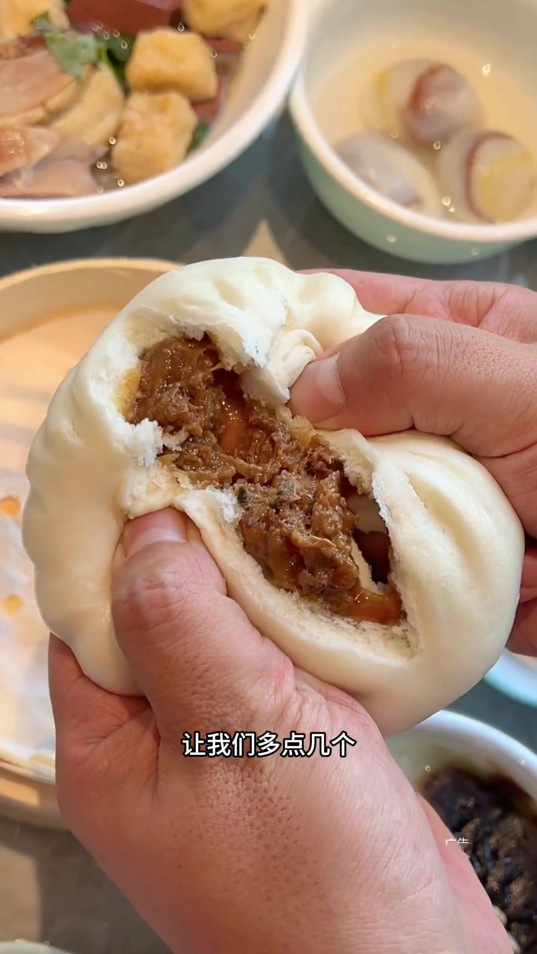 鸡鸣汤包全国总店开业了,好壮观不出鸡鸣尝遍金陵来南京吃什么鸡鸣汤包全国总店南京总是吃不够南