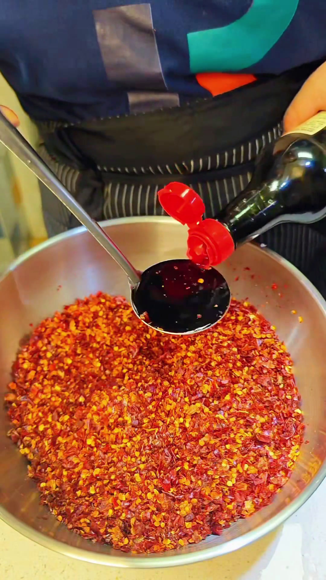 美食官美食分享好吃到停不下来香辣鱼柳无辣不欢