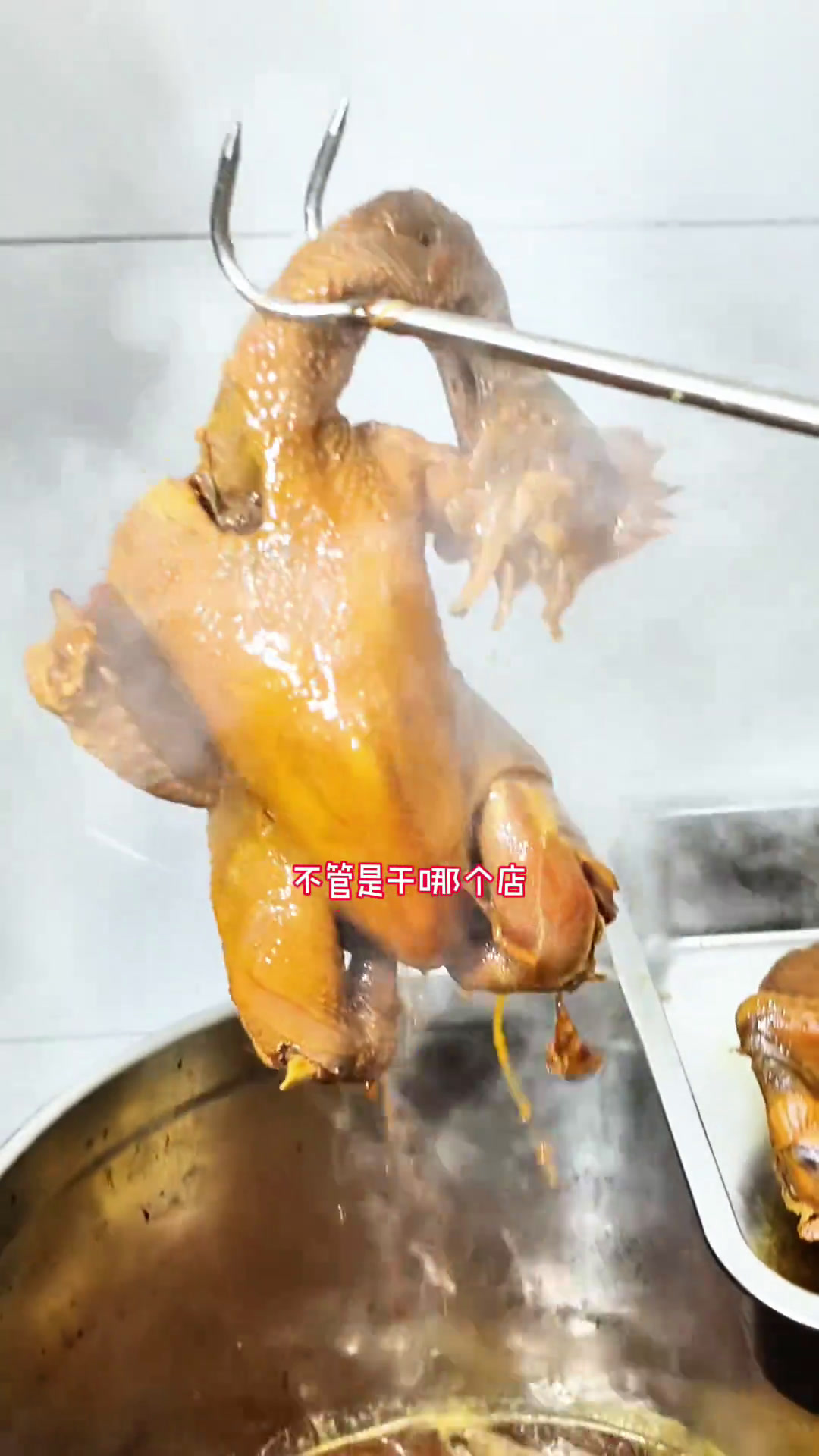 从爷爷辈就开始在夏邑会亭干餐饮,现在来县城开了家清真牛肉汤。拿真心和良心去做,原汤原肉,半