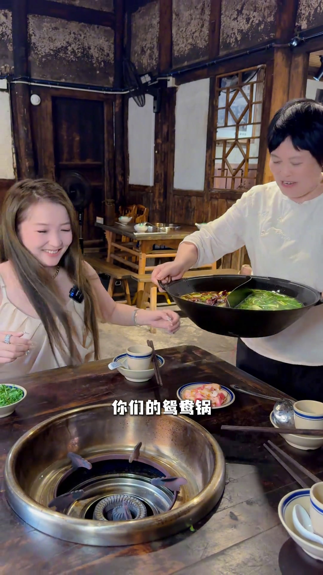 乐山没有本地苏稽人带路!这家跷脚牛肉你还真找不到!跷脚牛肉乐山美食五世方跷脚牛肉五世方徐七