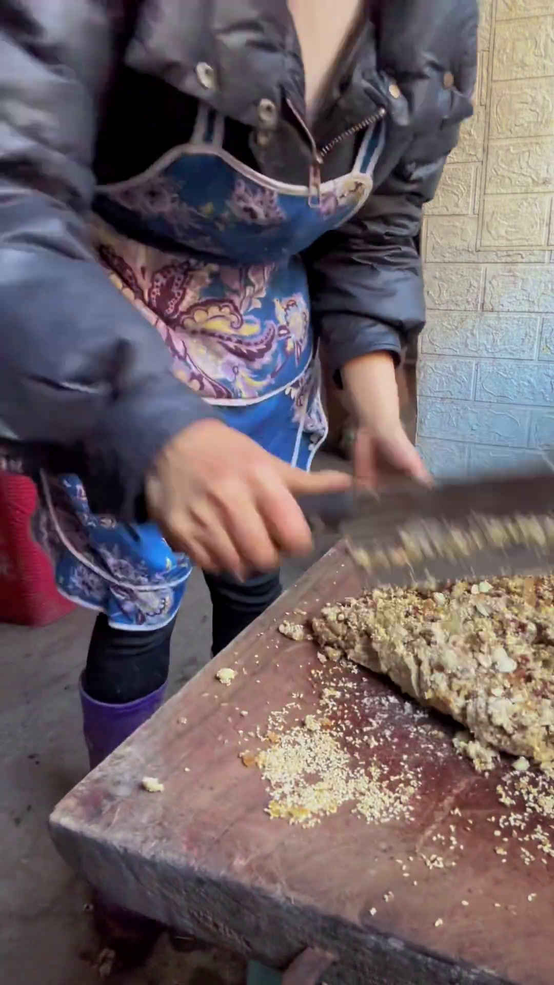 纯手工制作美食小时候想吃汤圆就期待,长大以后害怕不敢想汤圆了,真怀恋小时候的汤圆