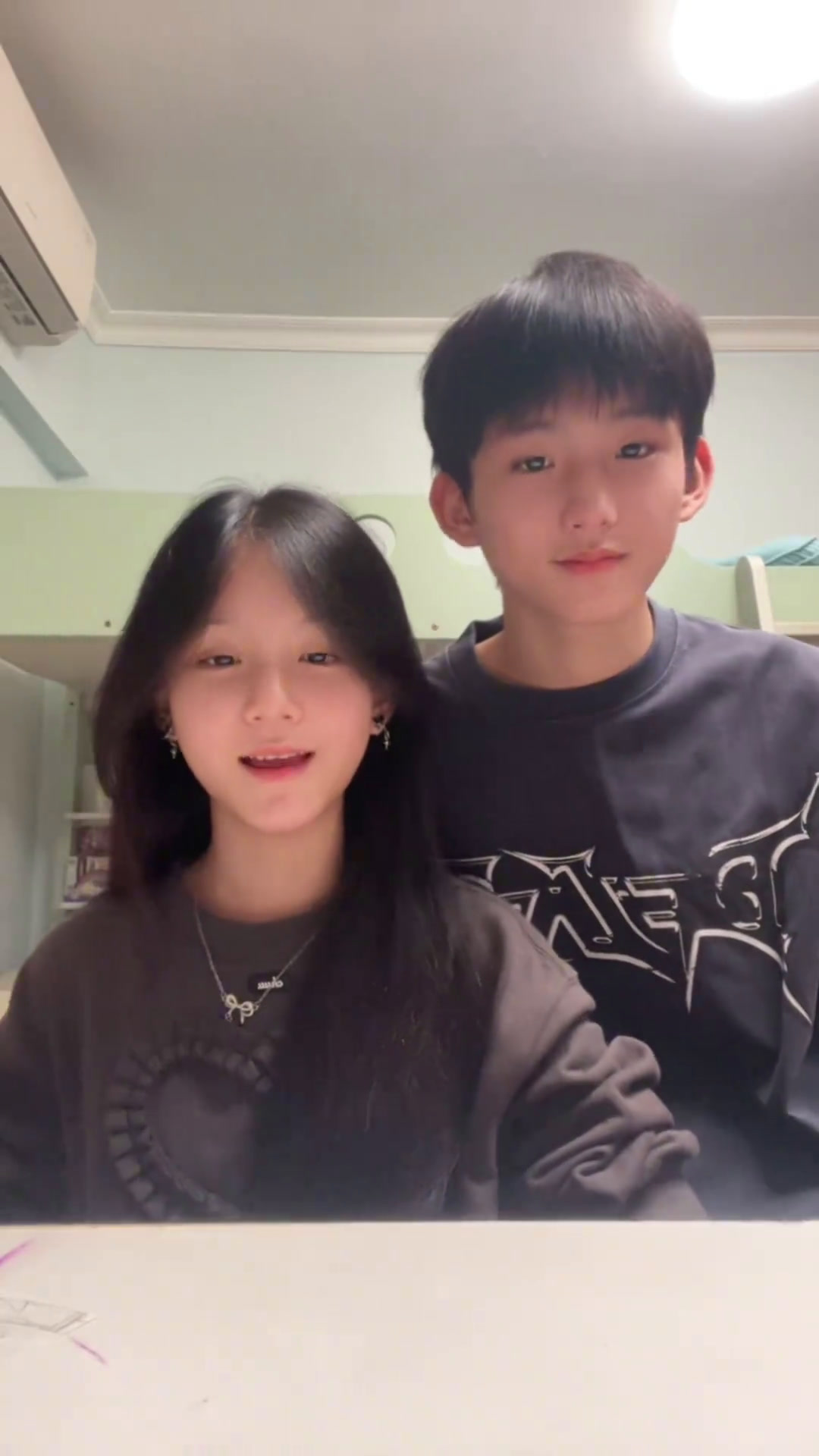 《听》听翻唱听方大同无声卡翻唱鲨鱼兄妹