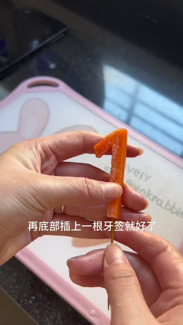 今日辅食分享|宝宝周岁蛋糕|无蛋无油不用烤箱就能做口感酸甜又软糯自己做的蛋糕吃着放心9个月